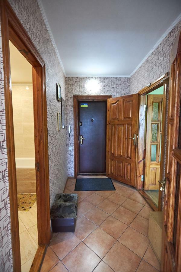 Babylon Apartments On Kievskaya Street روفنو المظهر الخارجي الصورة